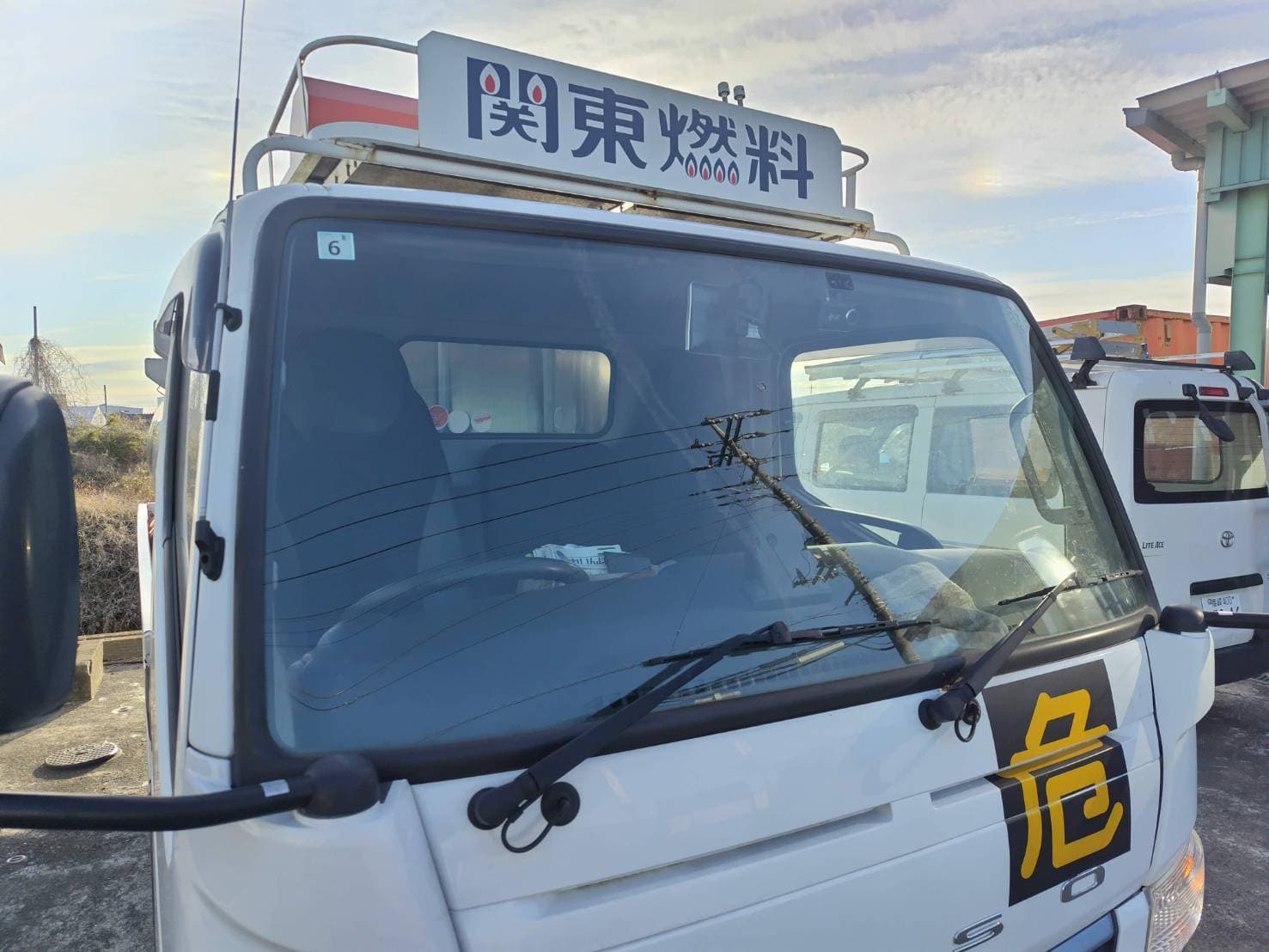 関東燃料の配達トラック